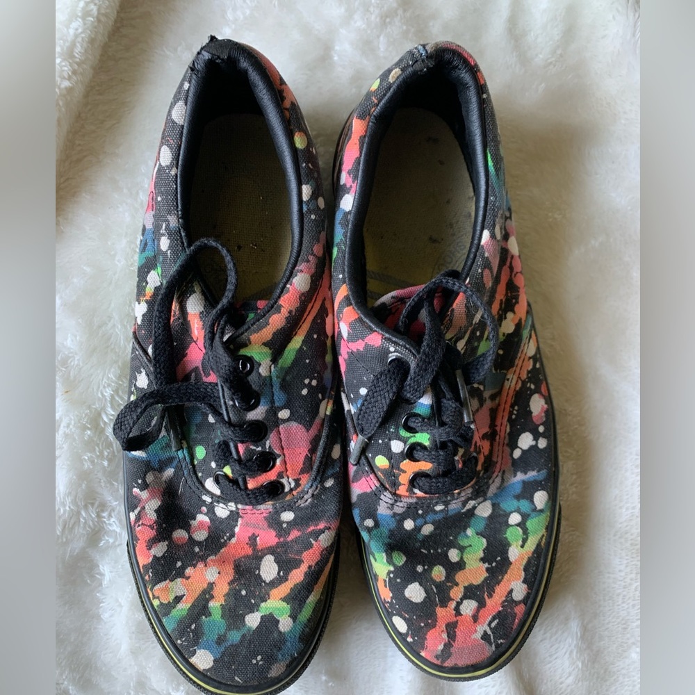 Vintage neon rainbow paint splatter Keds 6M great for Pride!